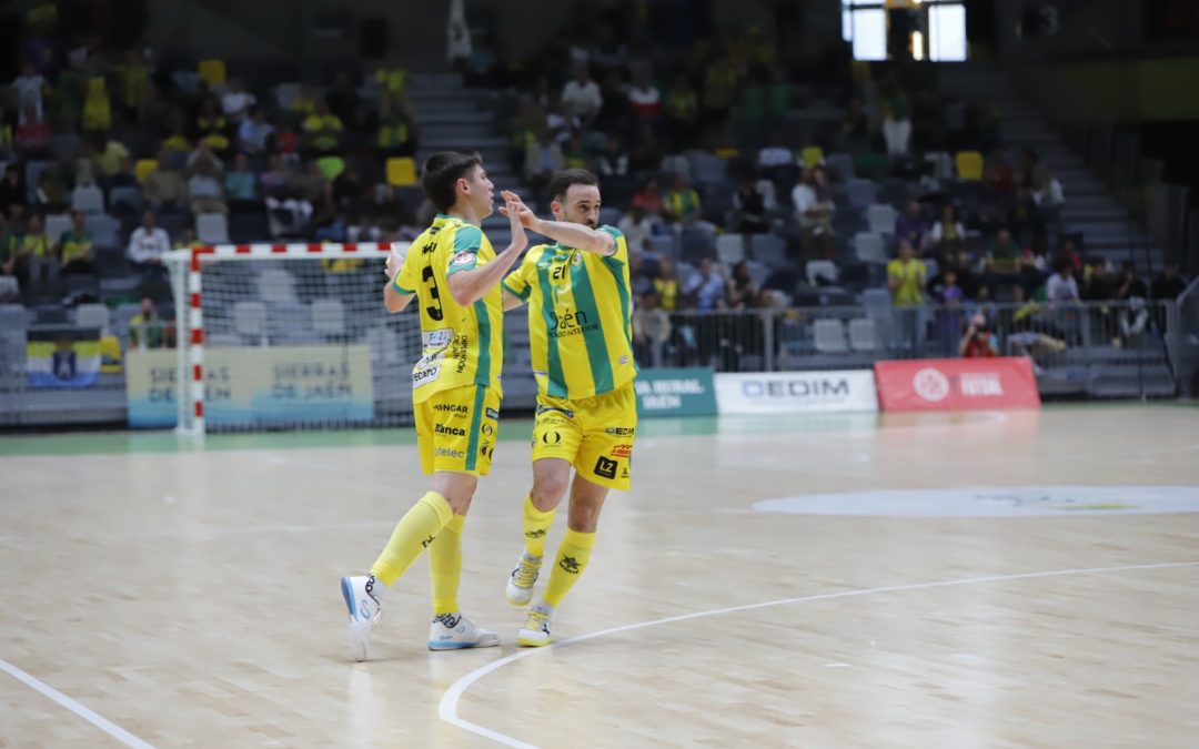 Remontada y victoria para despedir la fase regular en el Olivo